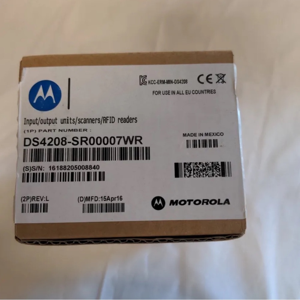 Motorola Symbol DS4208-SR00007WR 2D Handheld Barcode Scanner w/ USB Cable ~ New